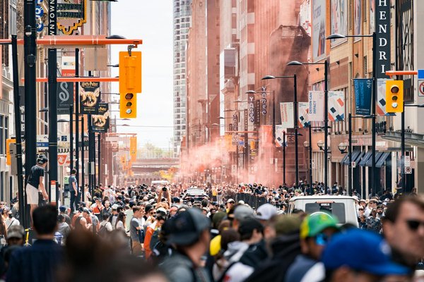 L'Impact Extraordinaire de la Comédie sur la Politique : Une Fusion Gagnante ?